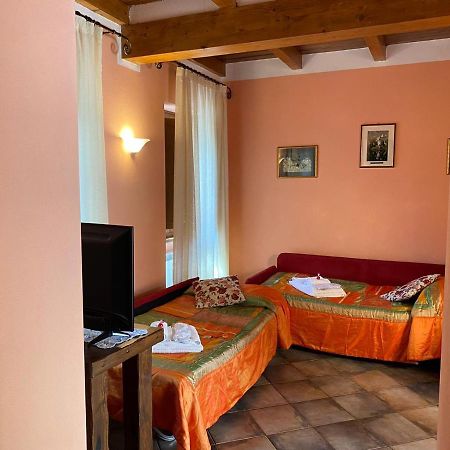Borgo Delle Panie Panzió Careggine Kültér fotó