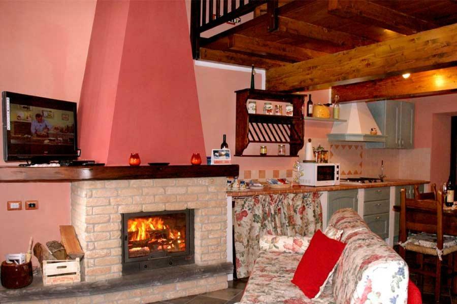 Borgo Delle Panie Panzió Careggine Kültér fotó