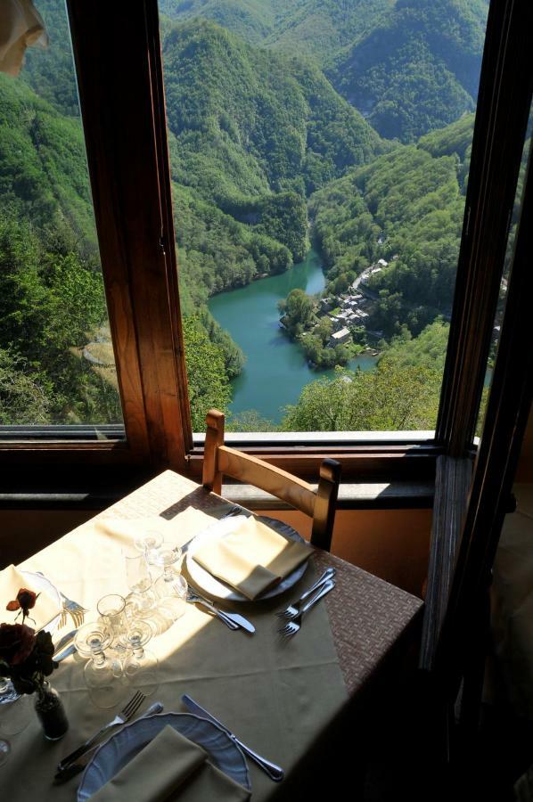 Borgo Delle Panie Panzió Careggine Kültér fotó
